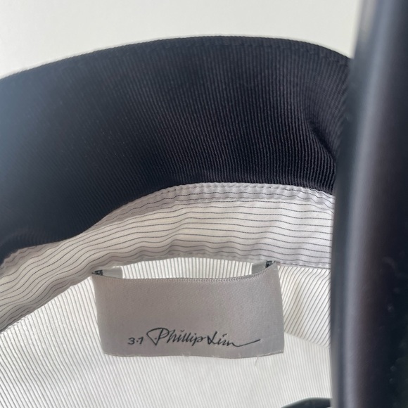 Sleeveless cotton button down - Picture 2 of 2